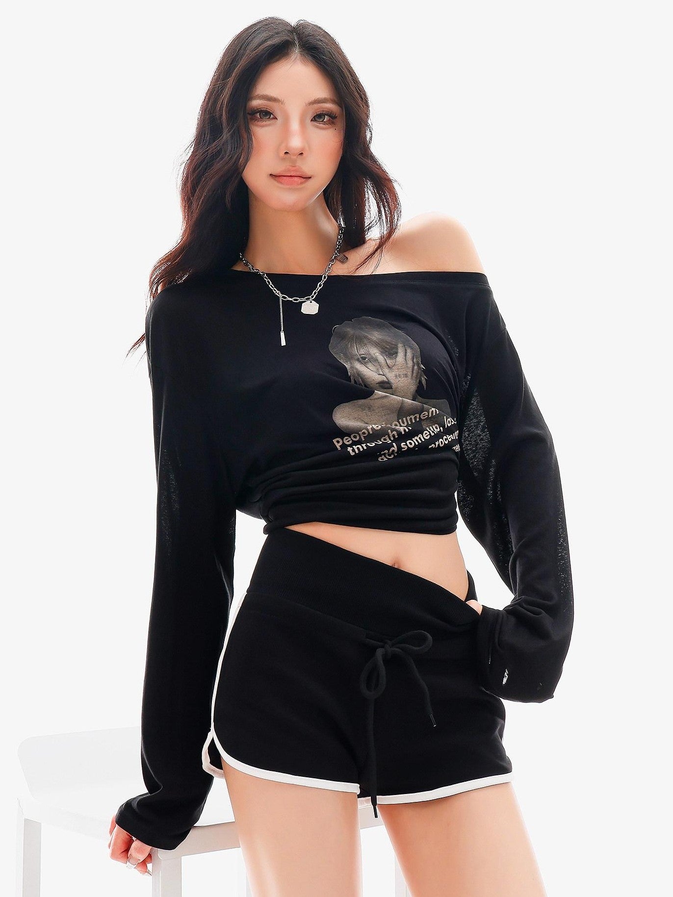 QIUQIU STUDIO Sheer Portrait Print Asymmetric Shoulder Loose Women&