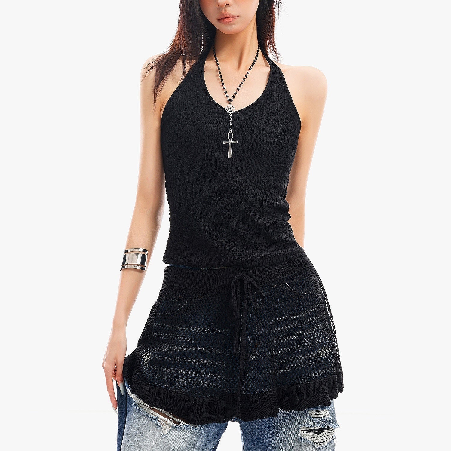 QIUQIU_STUDIO_Solid_Black_V-neck_Slim_Fit_Sleeveless_Slight_Stretch_Women&