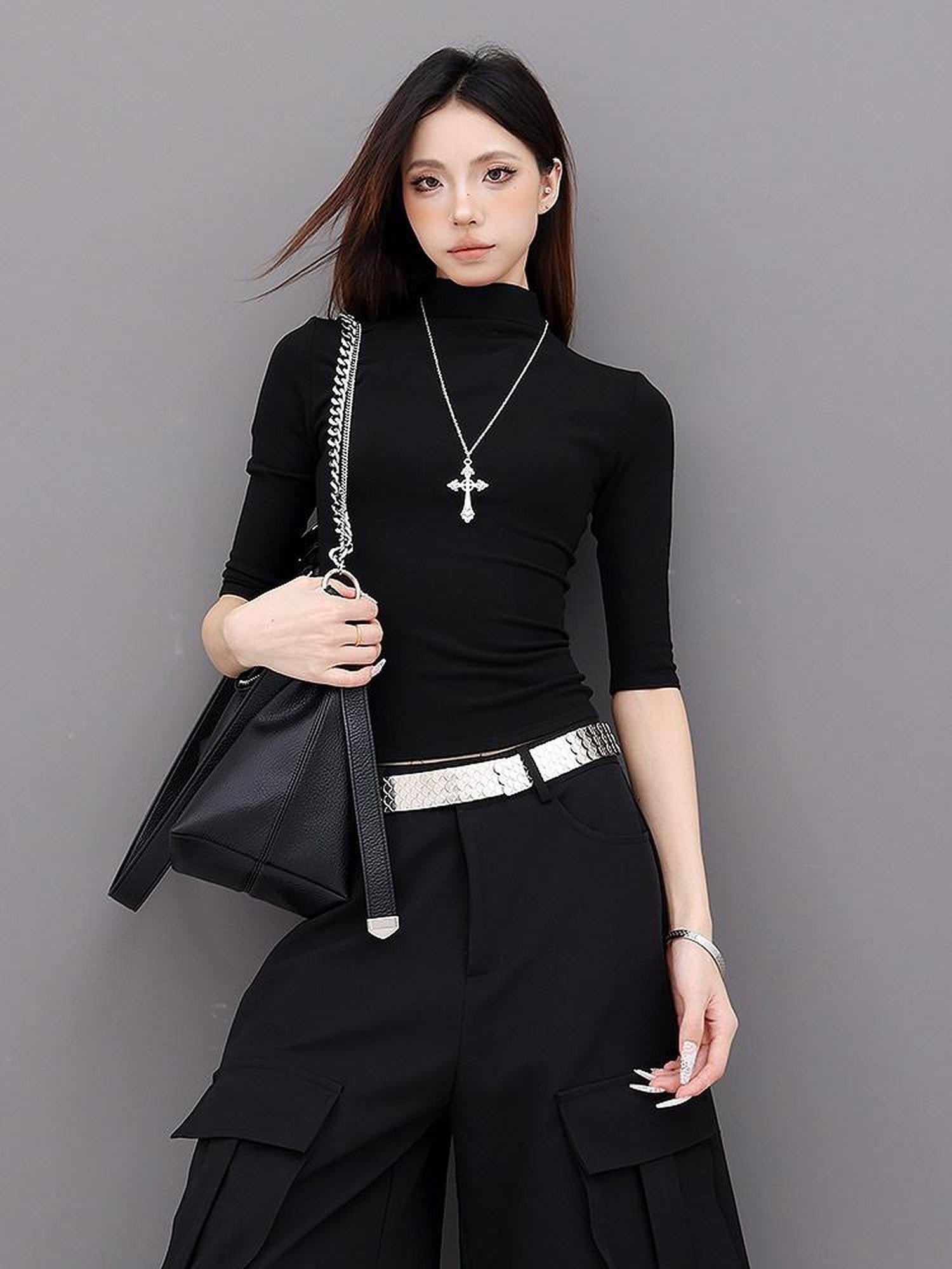 QIUQIU STUDIO Solid Mock Neck Slim Fit Elastic Cuff Women&
