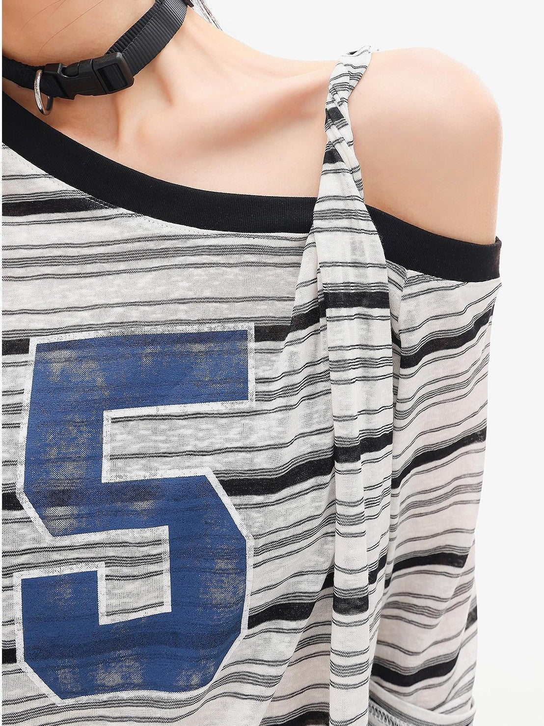 QIUQIU STUDIO Striped Lettering Print Asymmetric Shoulder Loose Women&