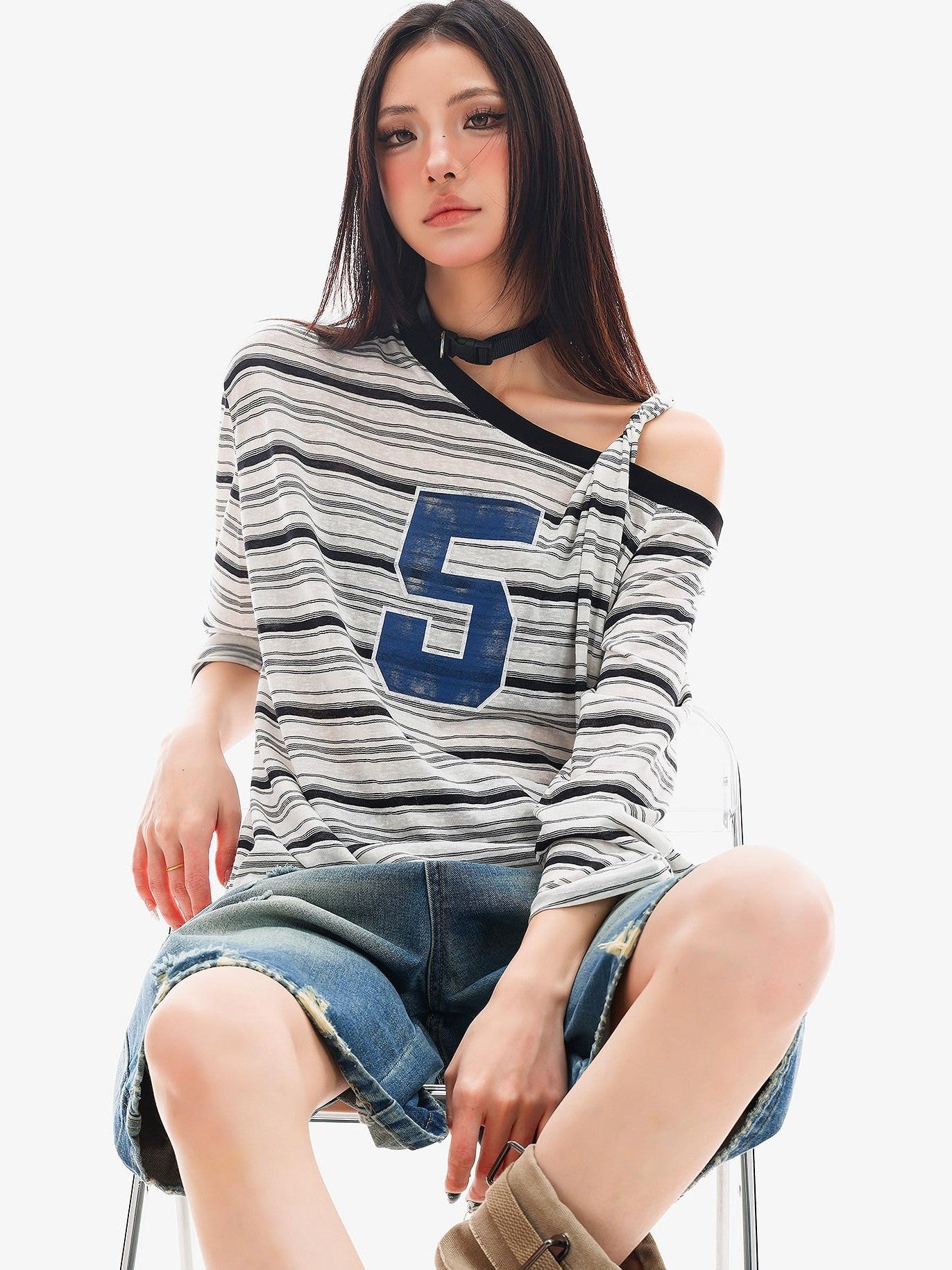 QIUQIU STUDIO Striped Lettering Print Asymmetric Shoulder Loose Women&