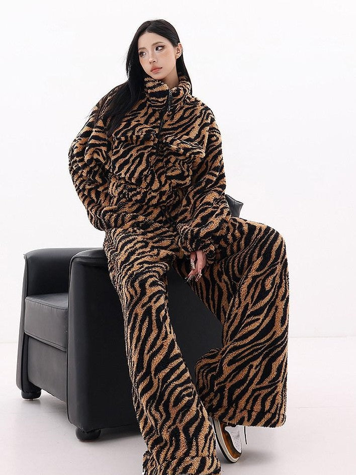 QIUQIU STUDIO Tiger Print Contrast Stand Collar Fleece Lined Relaxed Women&