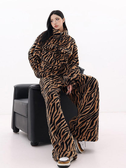 QIUQIU STUDIO Tiger Print Contrast Stand Collar Fleece Lined Relaxed Women&