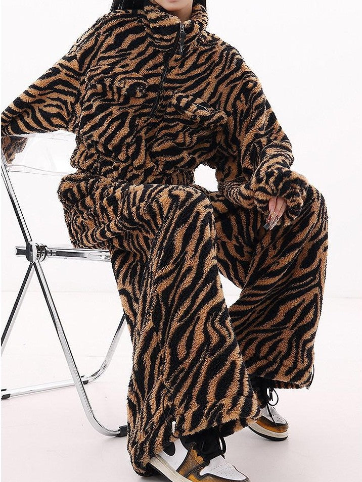 QIUQIU STUDIO Tiger Print Contrast Stand Collar Fleece Lined Relaxed Women&