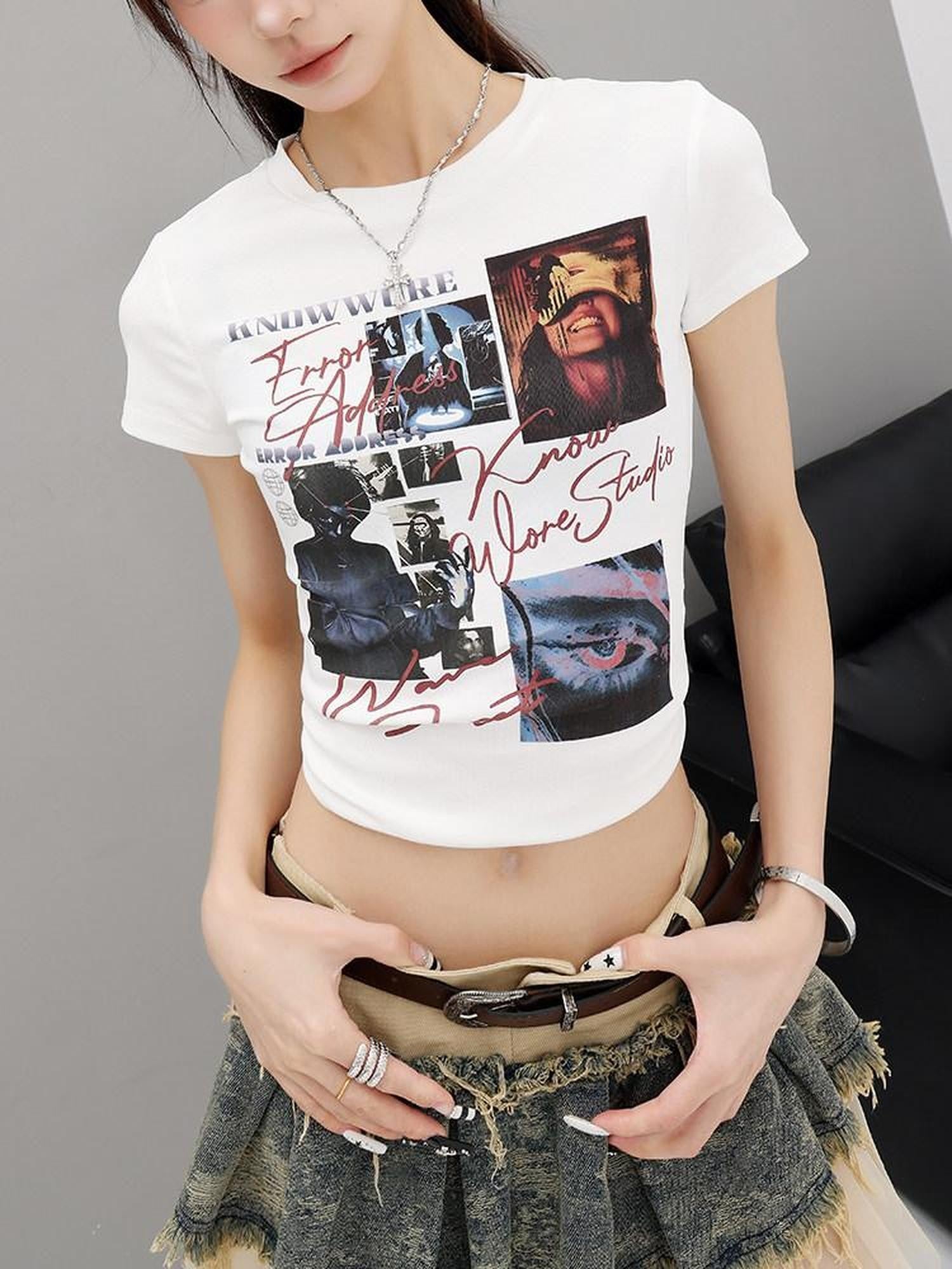QIUQIU STUDIO Vintage Letter Figure Print Slim Fit Crewneck Women&