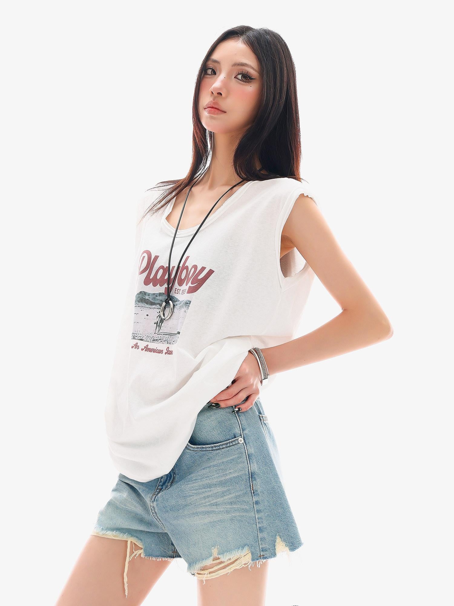 QIUQIU STUDIO White Distressed Letter Print U Neck Loose Casual Women&