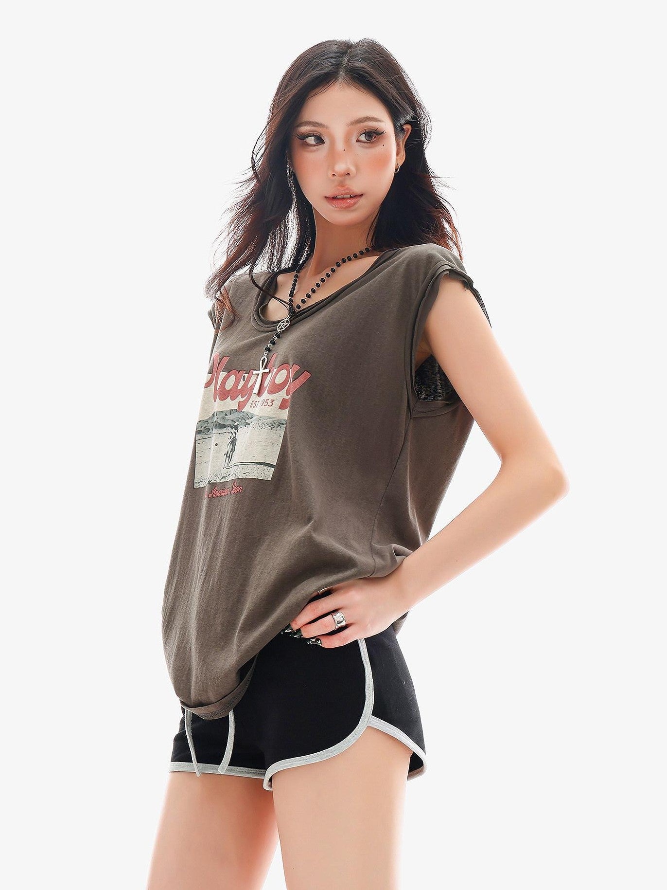 QIUQIU STUDIO White Distressed Letter Print U Neck Loose Casual Women&