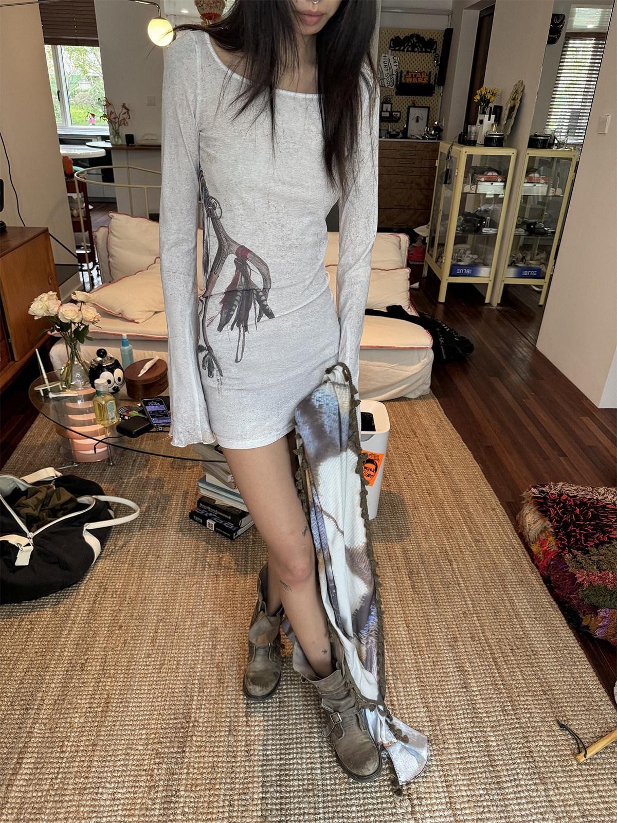 QUORRA S CHORD Asymmetric Feather Bell Sleeve Women&
