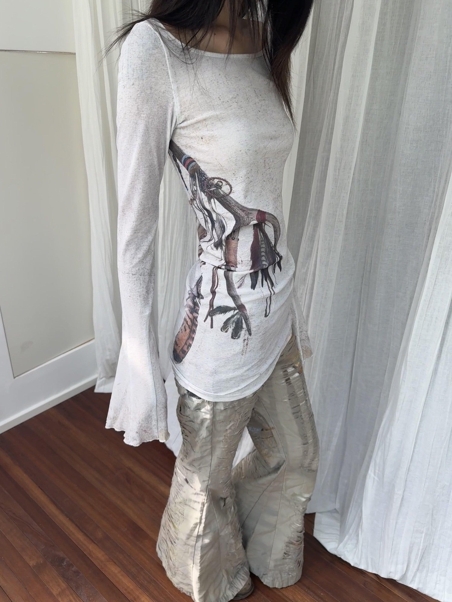 QUORRA S CHORD Asymmetric Feather Bell Sleeve Women&