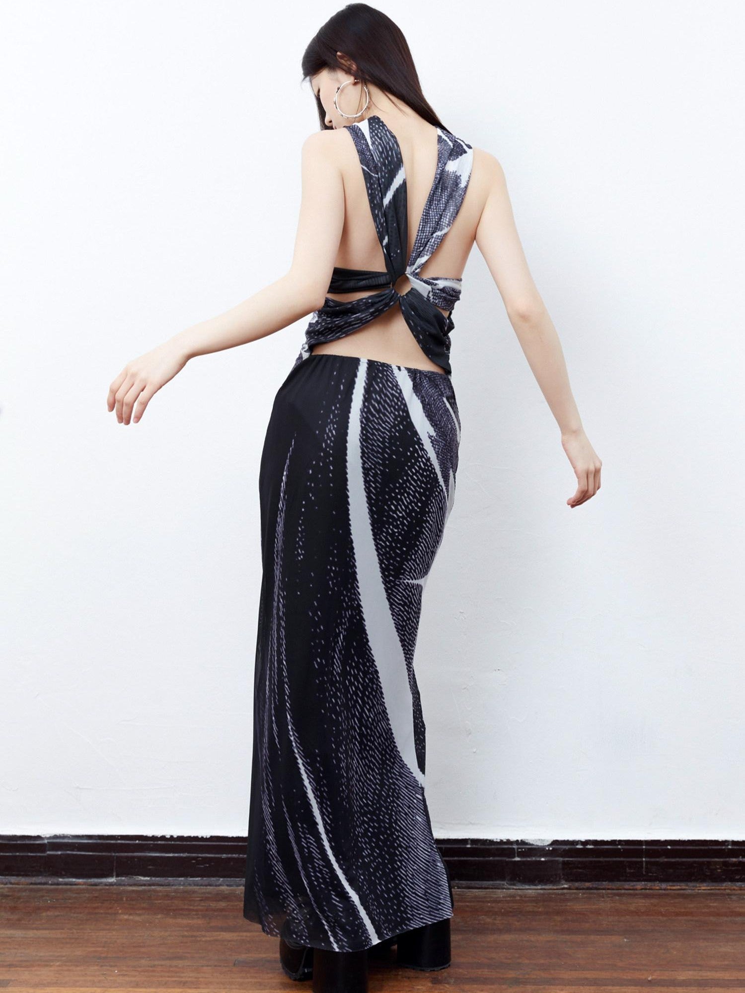 QUORRA S CHORD Black Beauty Print Backless Cami Women&
