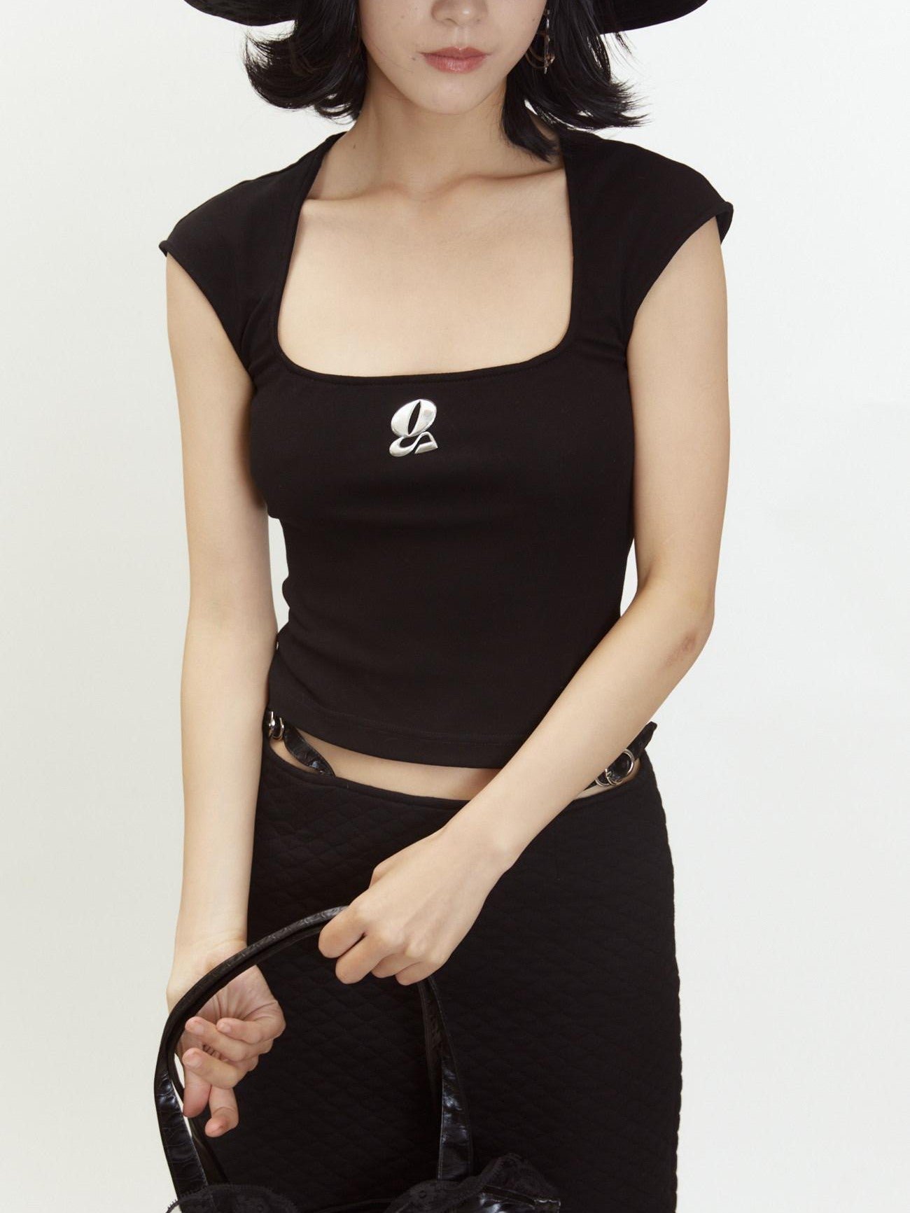 QUORRA S CHORD Black Vintage Square Neck Slim Cropped Women&