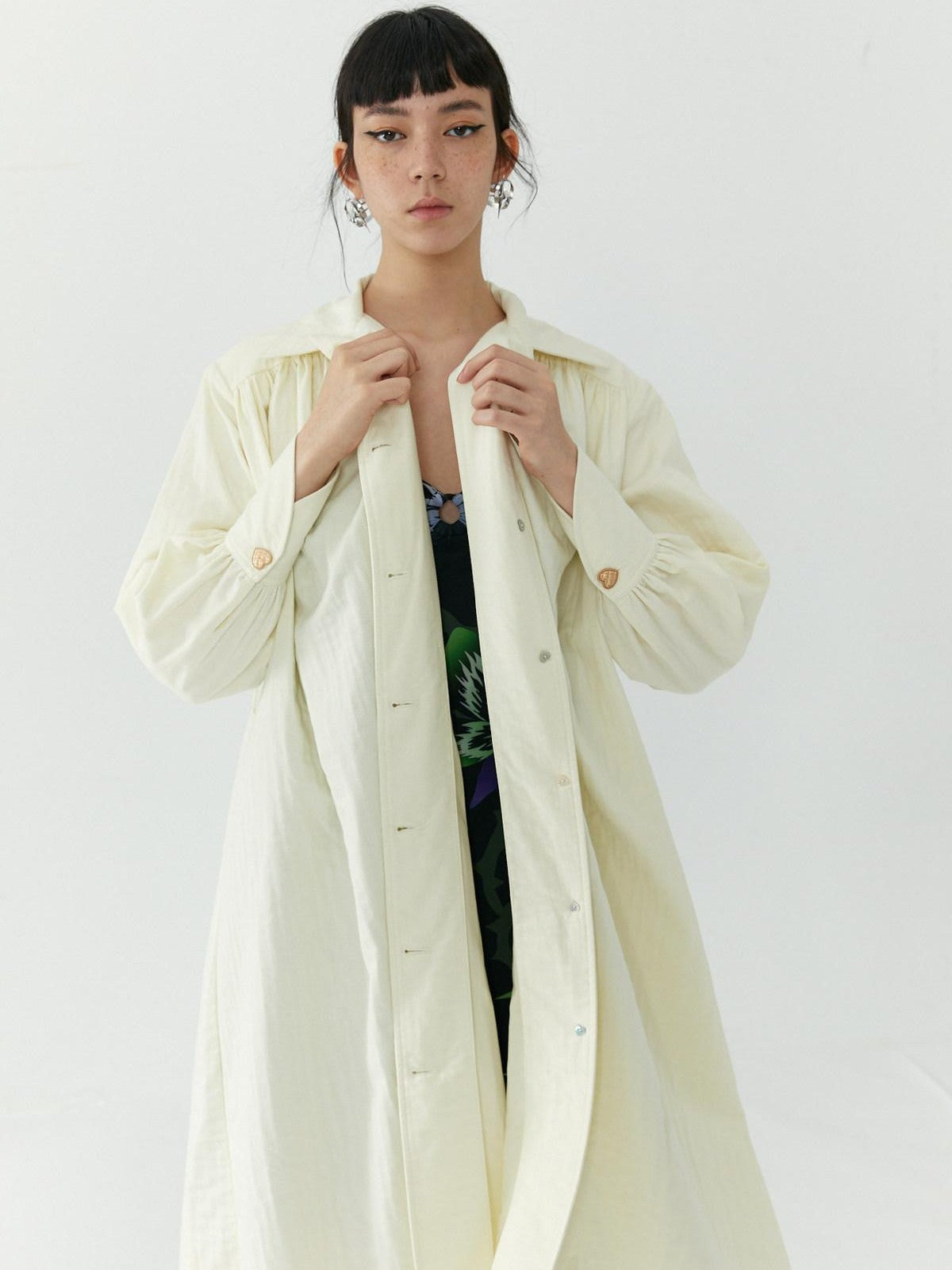 QUORRA S CHORD Cream White Special Texture Padded Shoulders Bow Women&