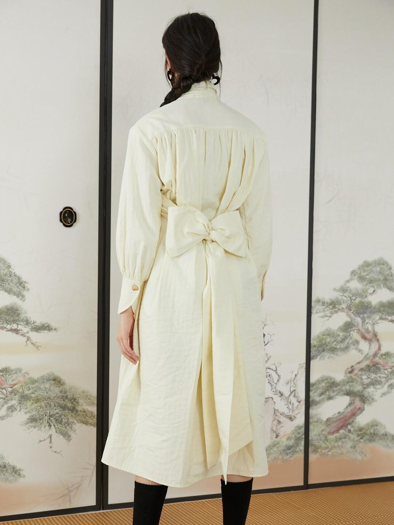 QUORRA S CHORD Cream White Special Texture Padded Shoulders Bow Women&