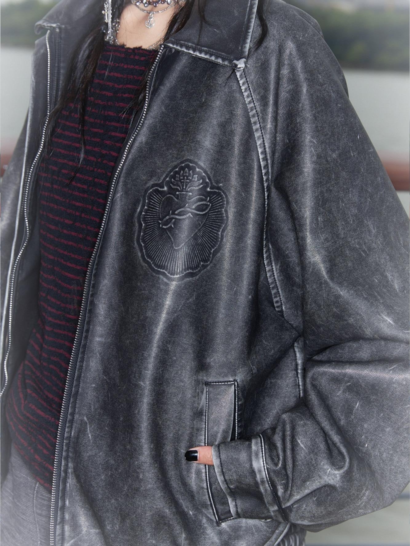 QUORRA S CHORD Dragon Embossed Silver Print Washed Distressed Women&