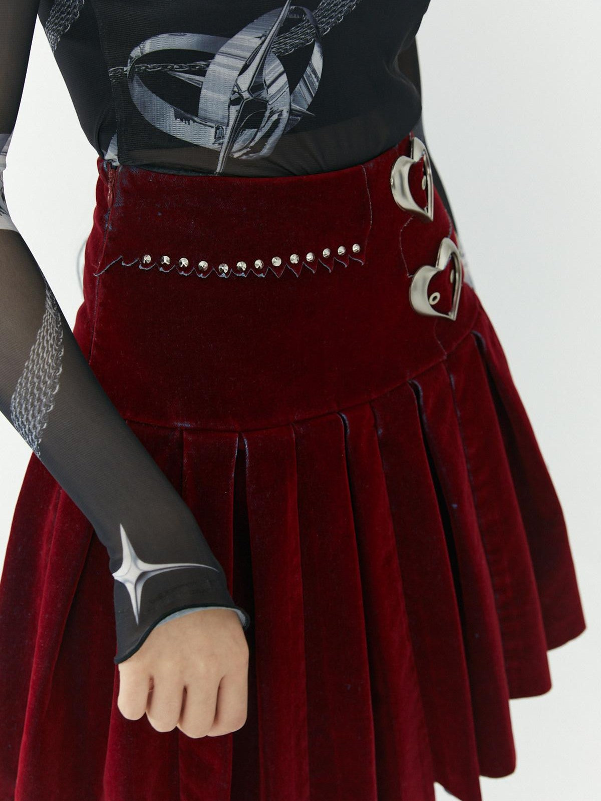 QUORRA S CHORD Flocked Red Velvet Heart Buckle Asymmetric Rock Women&