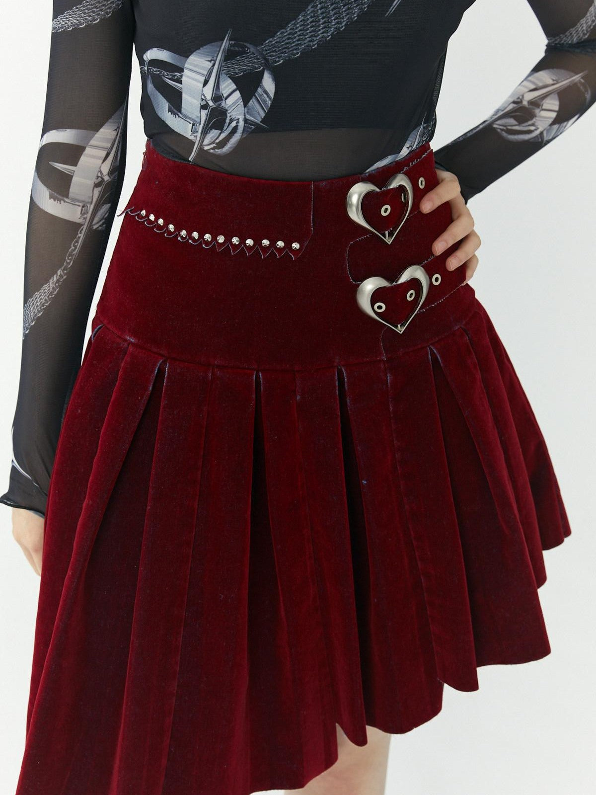 QUORRA S CHORD Flocked Red Velvet Heart Buckle Asymmetric Rock Women&