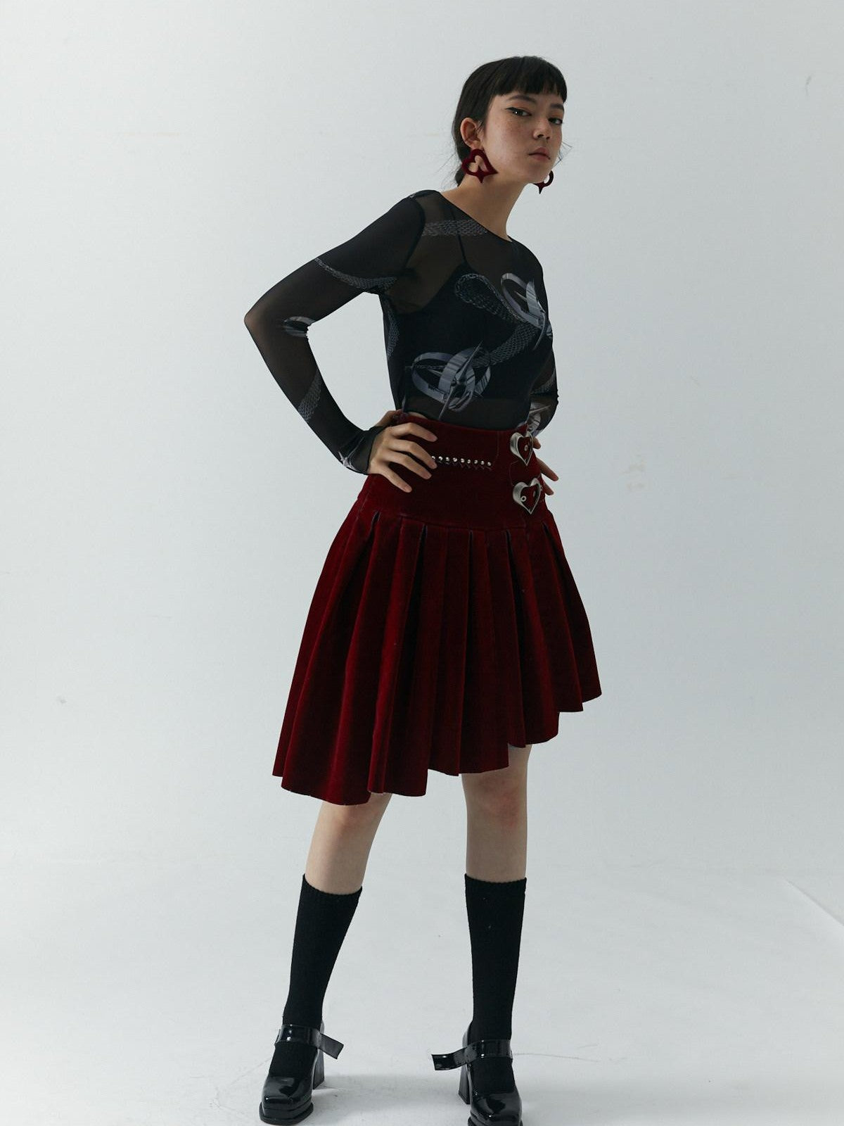 QUORRA S CHORD Flocked Red Velvet Heart Buckle Asymmetric Rock Women&