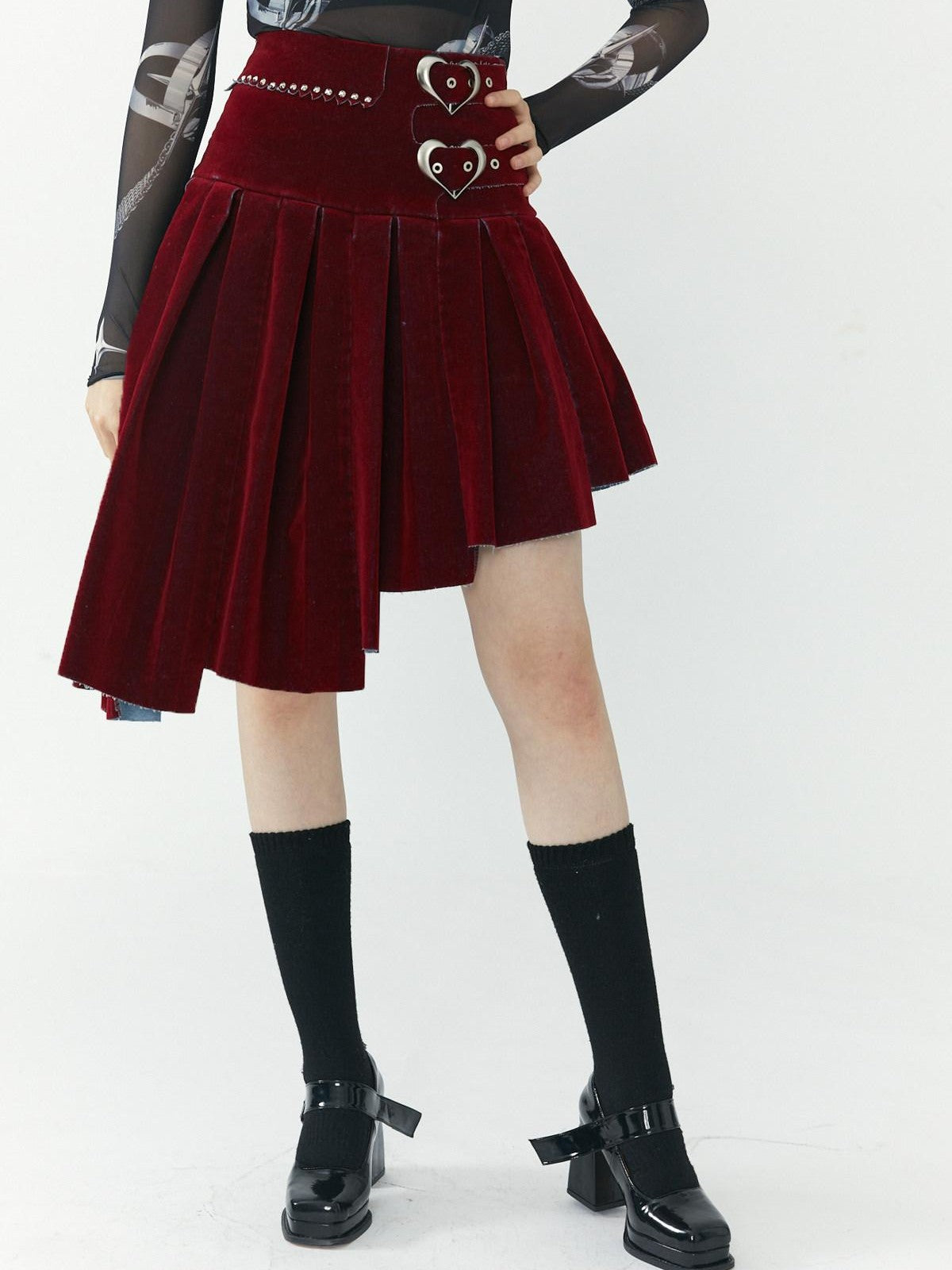 QUORRA S CHORD Flocked Red Velvet Heart Buckle Asymmetric Rock Women&
