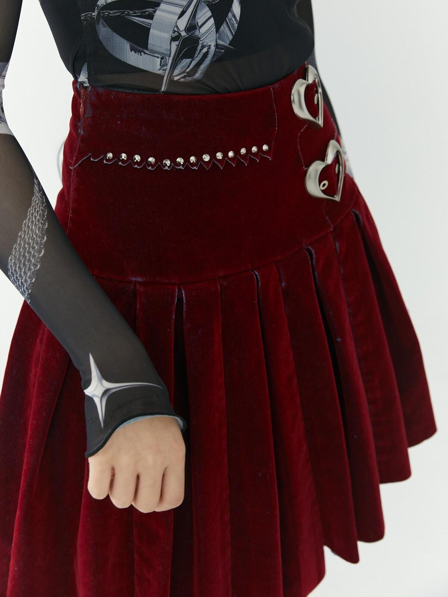 QUORRA S CHORD Flocked Red Velvet Heart Buckle Asymmetric Rock Women&