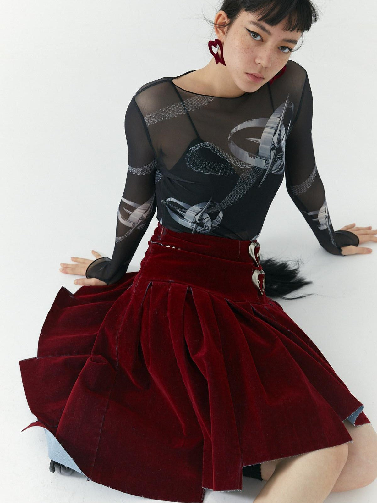 QUORRA S CHORD Flocked Red Velvet Heart Buckle Asymmetric Rock Women&