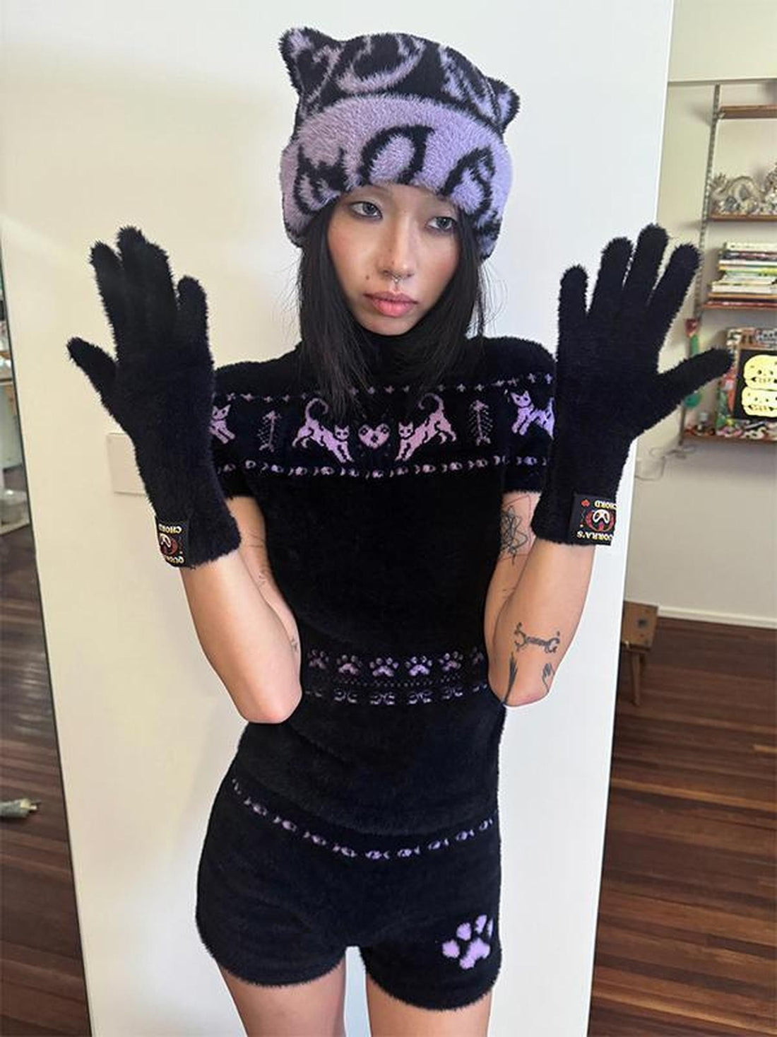QUORRA S CHORD Fuzzy Knitted Touchscreen Full Finger Warm Women&