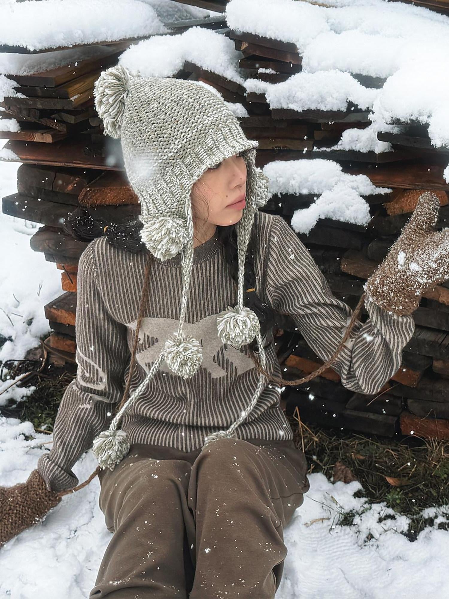 QUORRA S CHORD Heathered Gray Green Hand Knit Pom Pom Women&