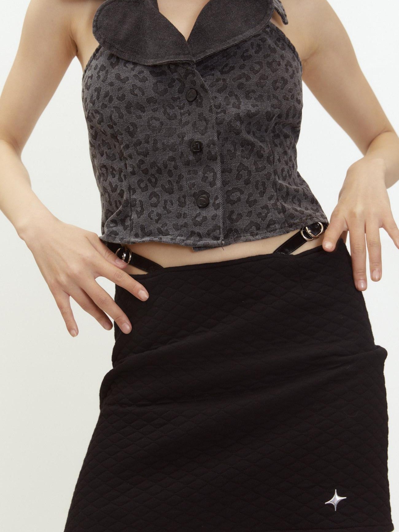 QUORRA S CHORD Metallic Foil Quilted Stitch Belt Buckle Low Rise Women&