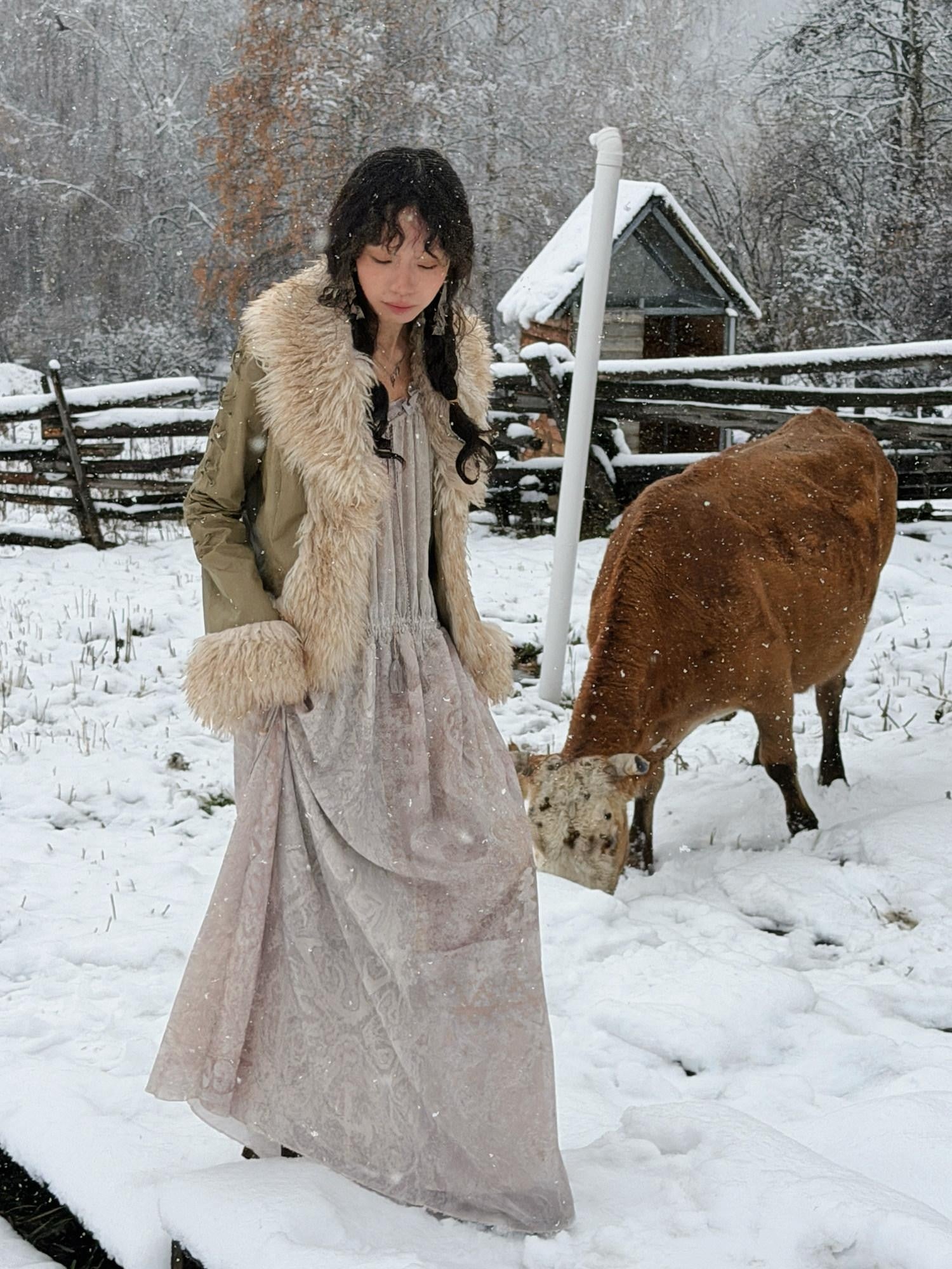 QUORRA S CHORD Olive Brown Fur Collar Cinched Waist Bell Sleeve Women&