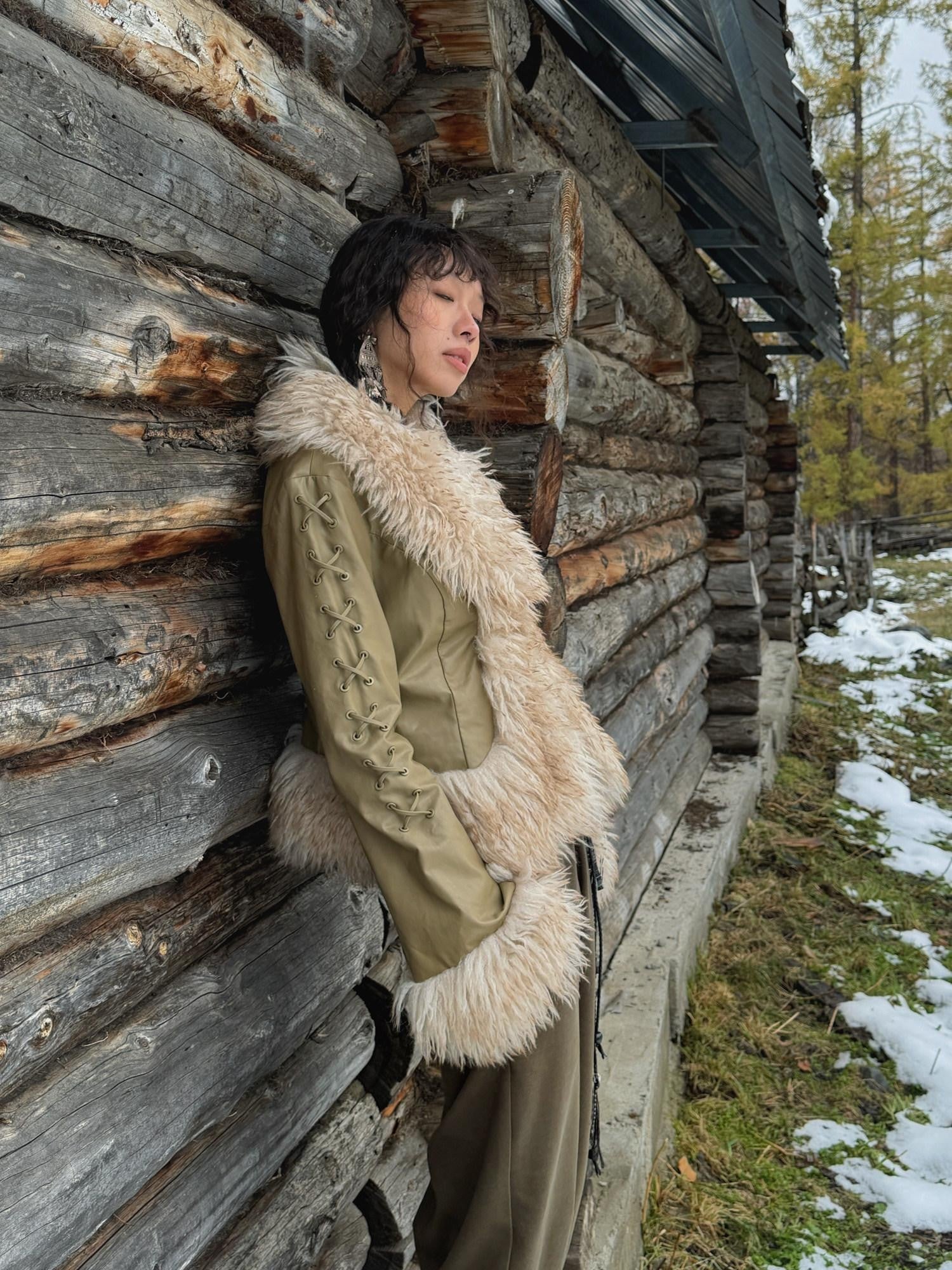QUORRA S CHORD Olive Brown Fur Collar Cinched Waist Bell Sleeve Women&
