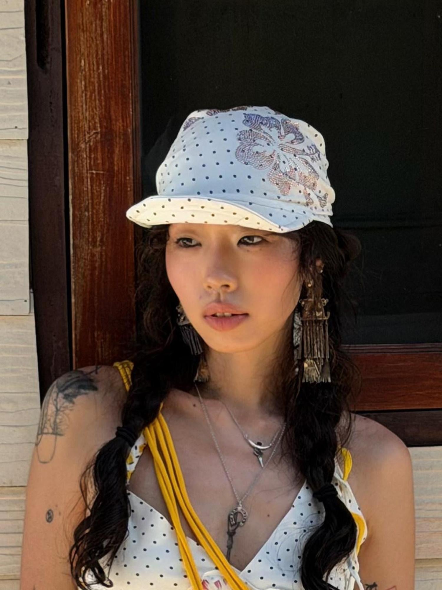 QUORRA S CHORD Polka Dot Hibiscus Rhinestone Shapeable Brim Tie Women&