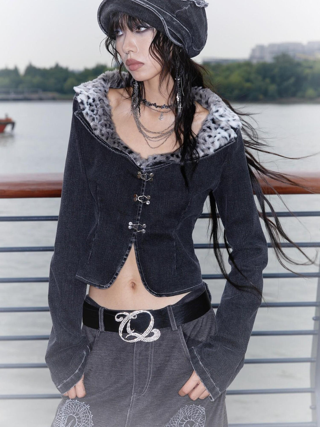 QUORRA S CHORD Wide Round Neck Detachable Fur Collar Women&