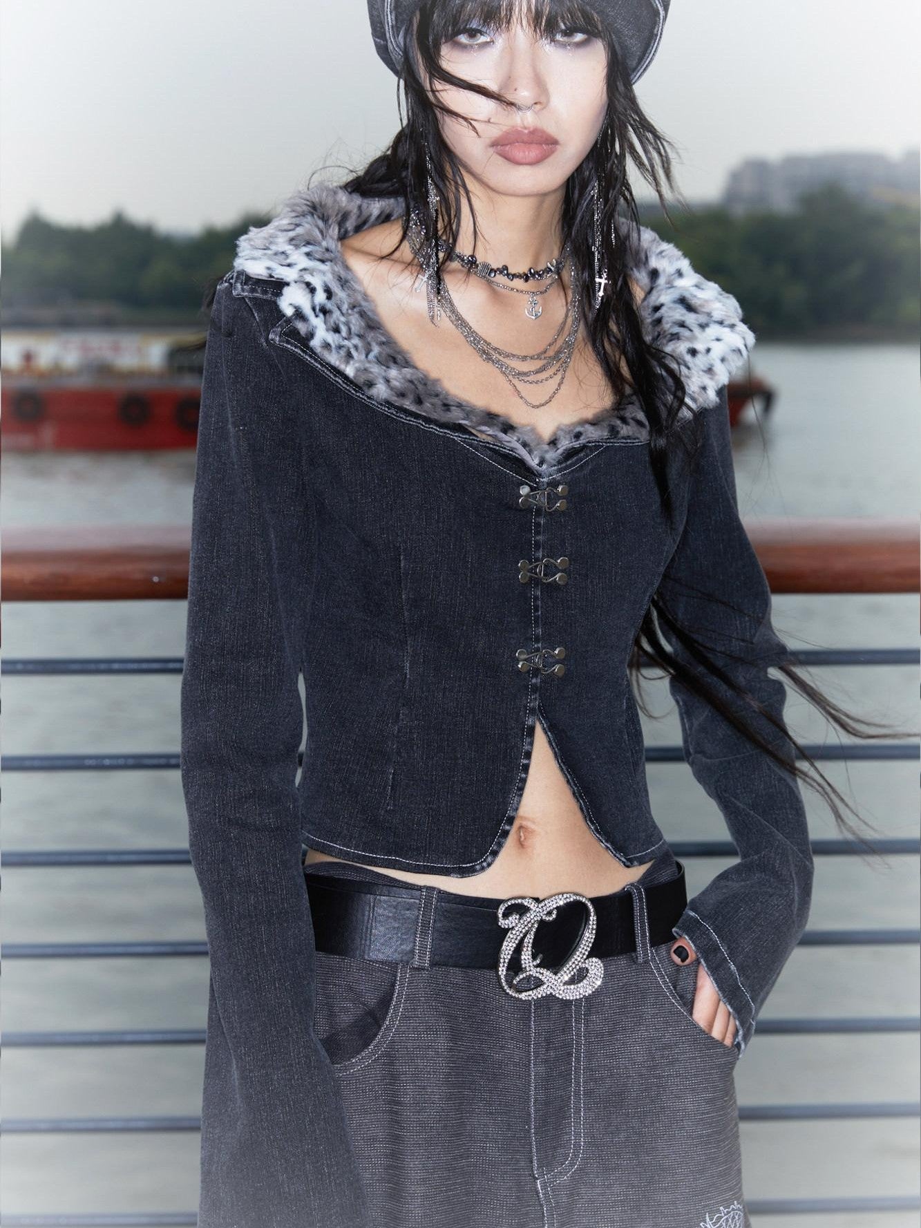 QUORRA S CHORD Wide Round Neck Detachable Fur Collar Women&