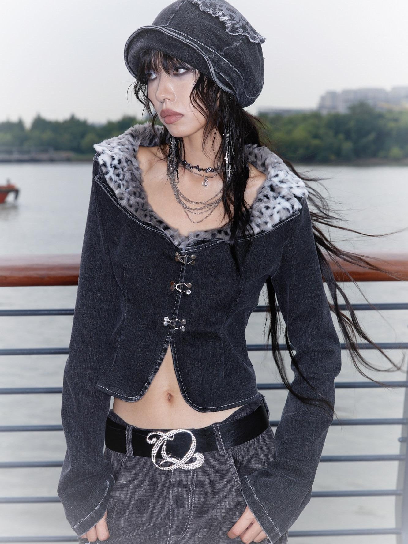 QUORRA S CHORD Wide Round Neck Detachable Fur Collar Women&
