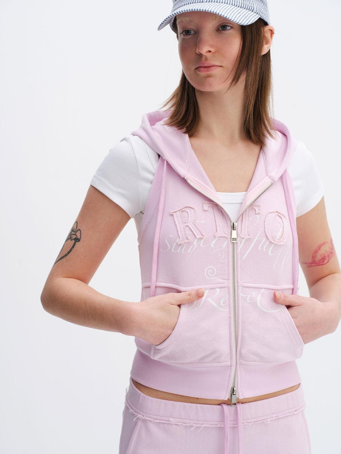 RUN TO THE FUTURE 3D Embellished Letter Print Straight Fit Sleeveless Zip Cotton Women Hoodies