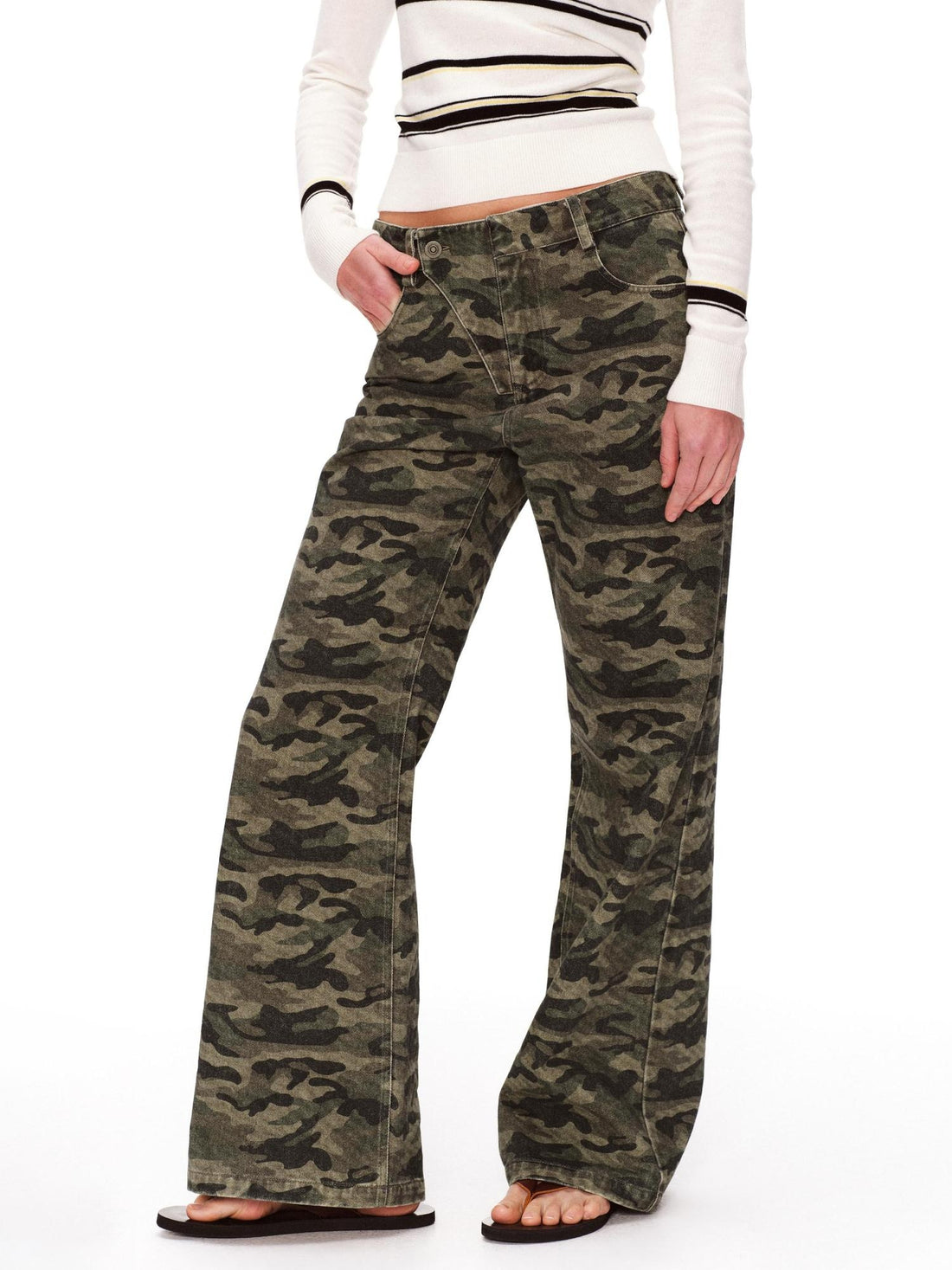 RUN TO THE FUTURE Asymmetric Camo Washed Cotton Casual Flare Loose Womens Mid Rise Straight Pants