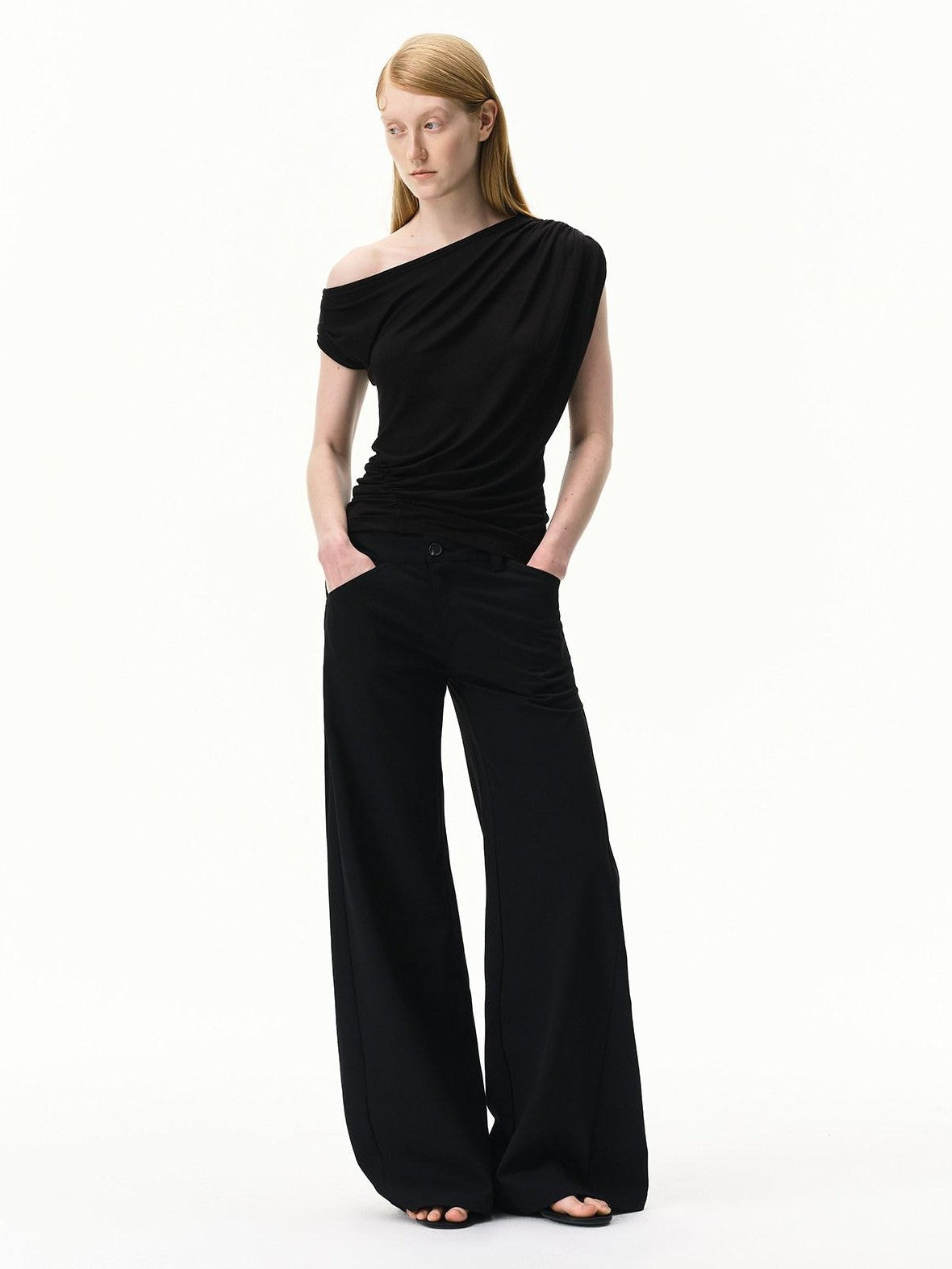 RUN TO THE FUTURE Black Asymmetric Pleated Women&