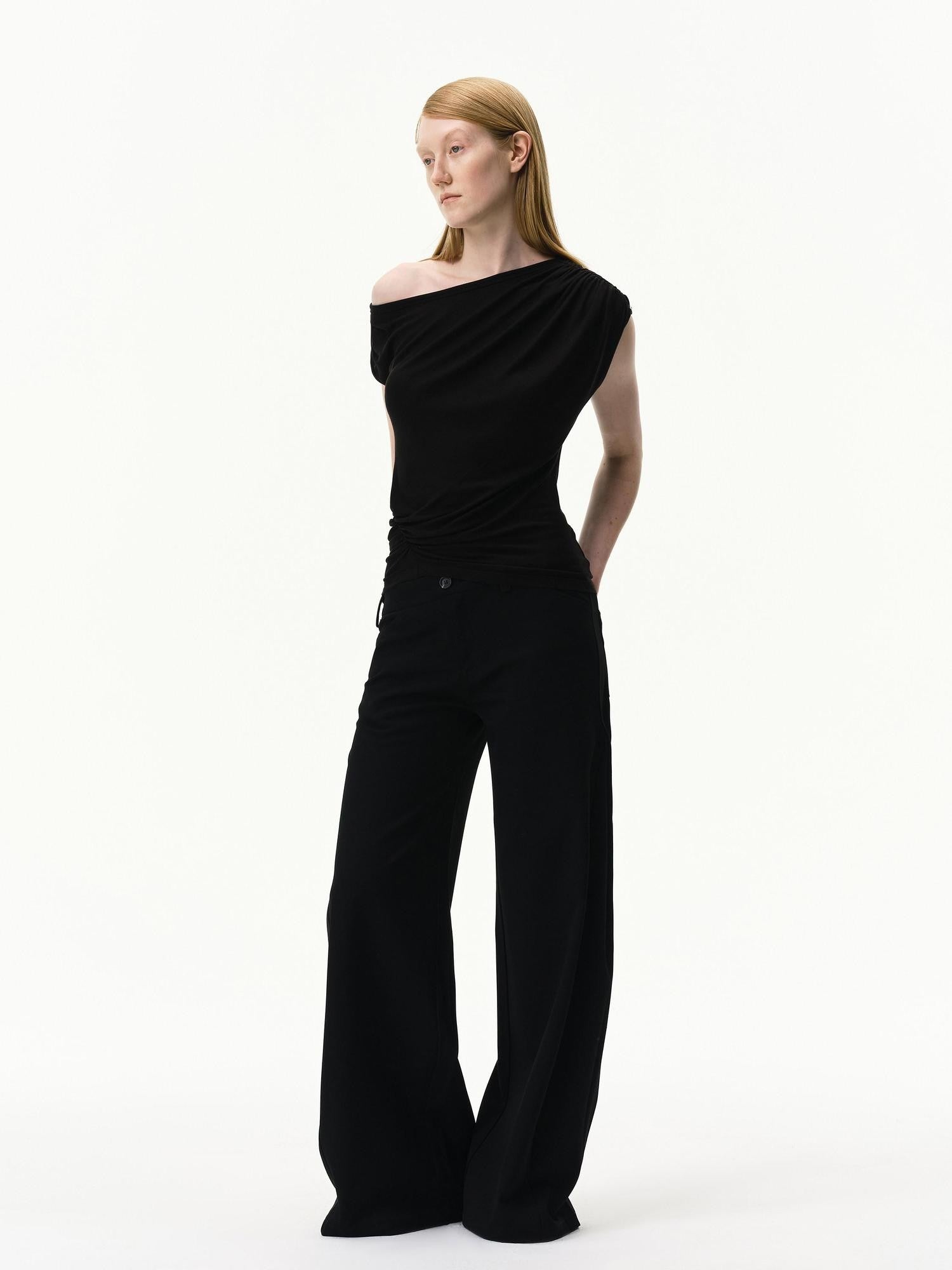 RUN TO THE FUTURE Black Asymmetric Pleated Women&