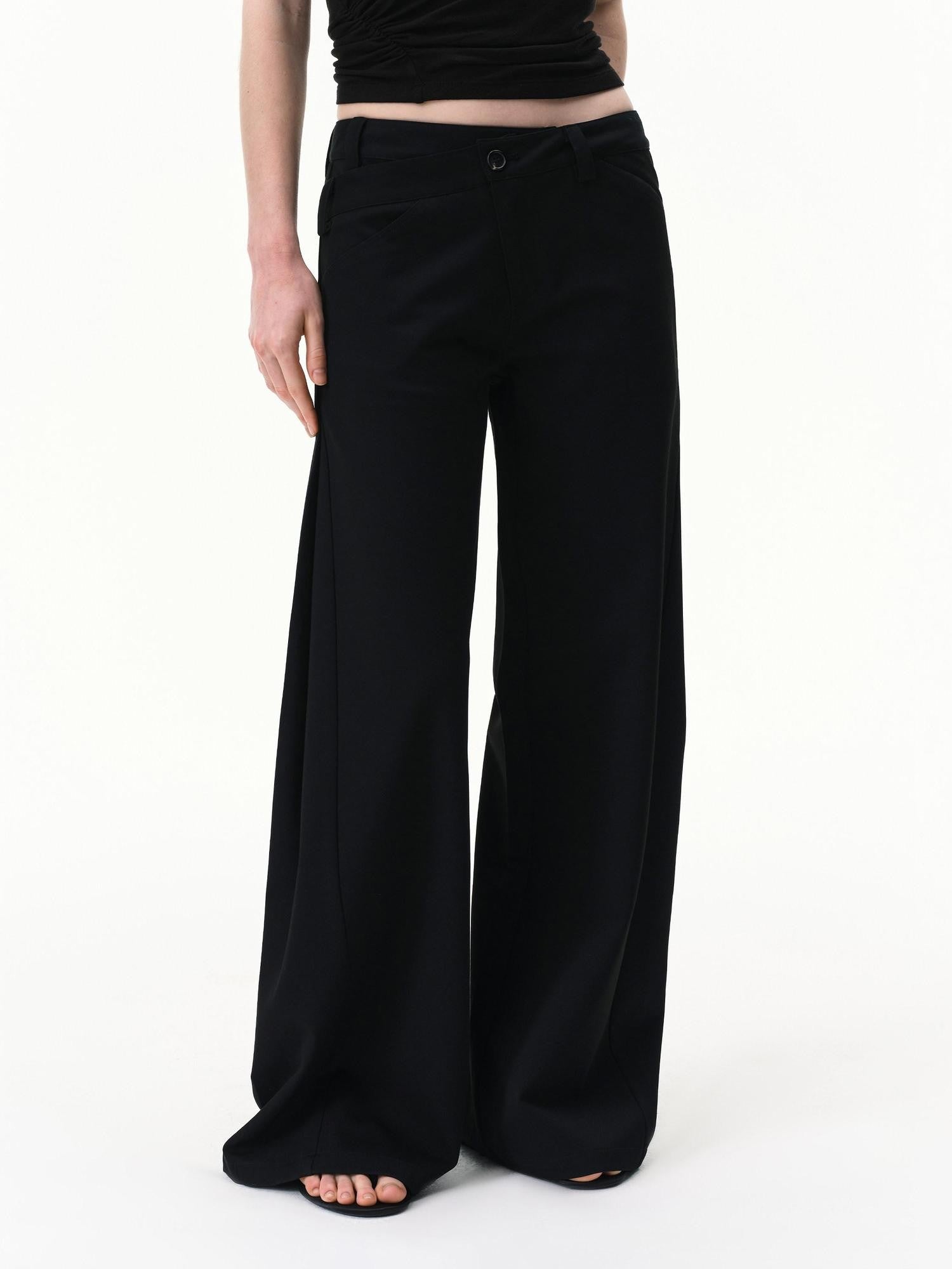 RUN TO THE FUTURE Black Asymmetric Pleated Women&
