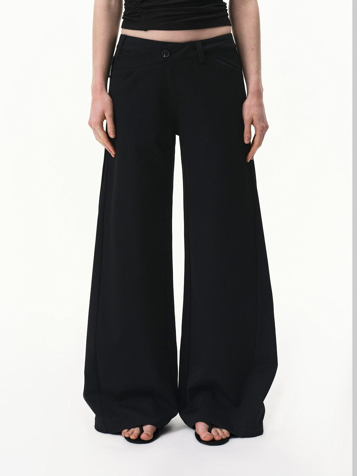 RUN TO THE FUTURE Black Asymmetric Pleated Women&