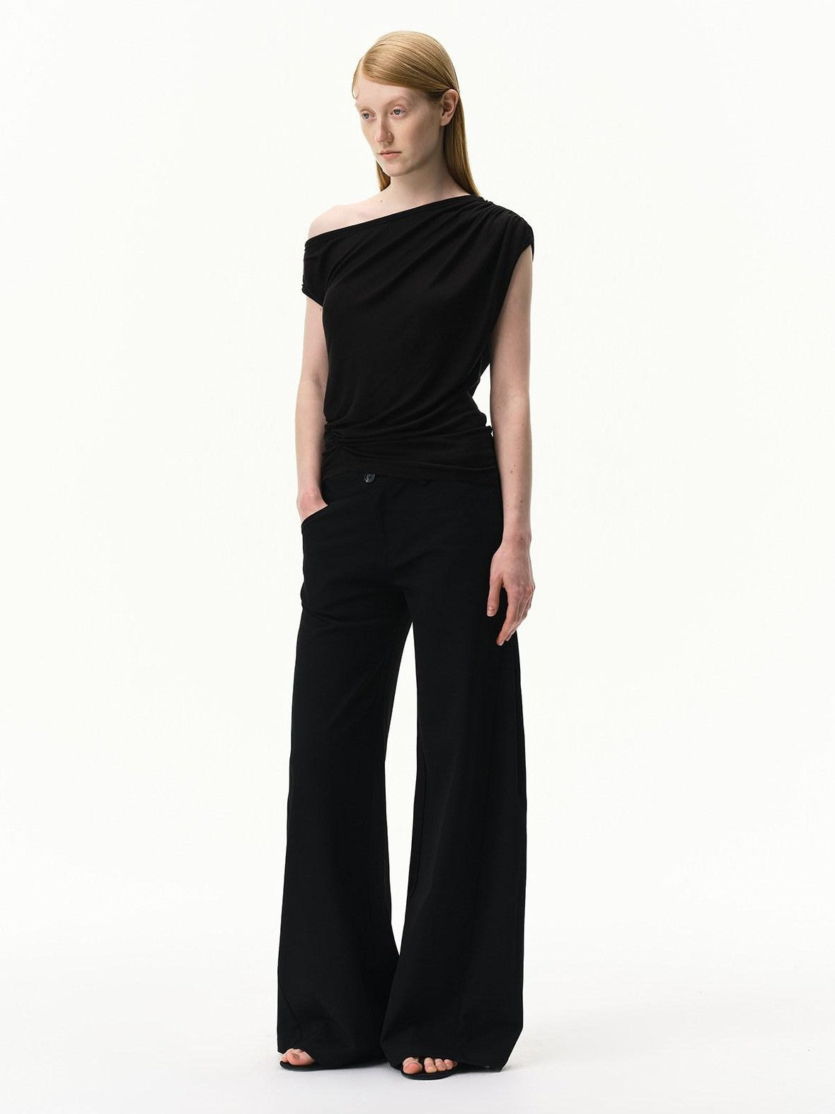 RUN TO THE FUTURE Black Asymmetric Pleated Women&