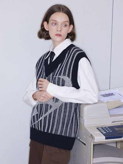RUN TO THE FUTURE Black White Striped V-neck Sleeveless Retro Straight Fit Wool Blend Sweaters