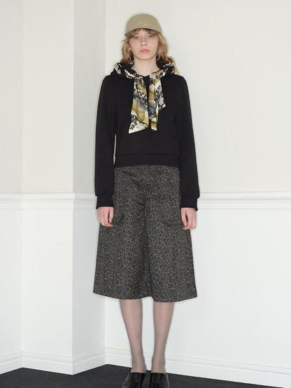 RUN TO THE FUTURE Cotton Leopard Minimalist Low Rise Pockets Women Pine Green Short Trousers