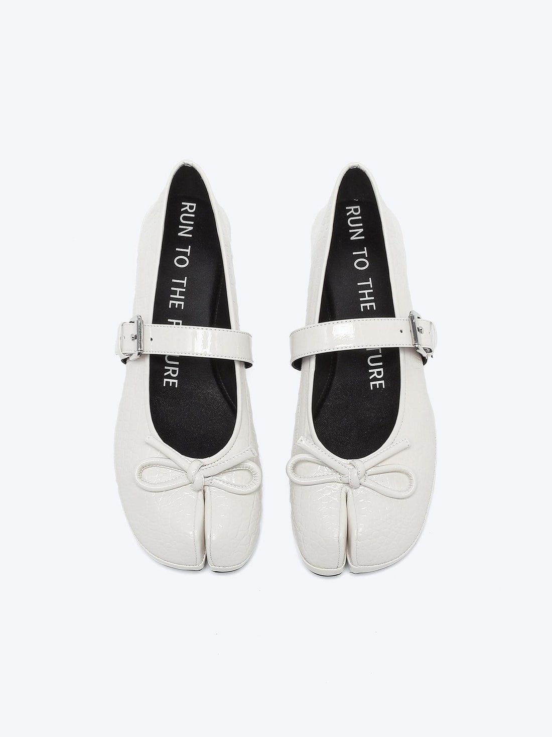 RUN TO THE FUTURE Crocodile Embossed Bow One Strap Low Vamp Mary Jane Women&