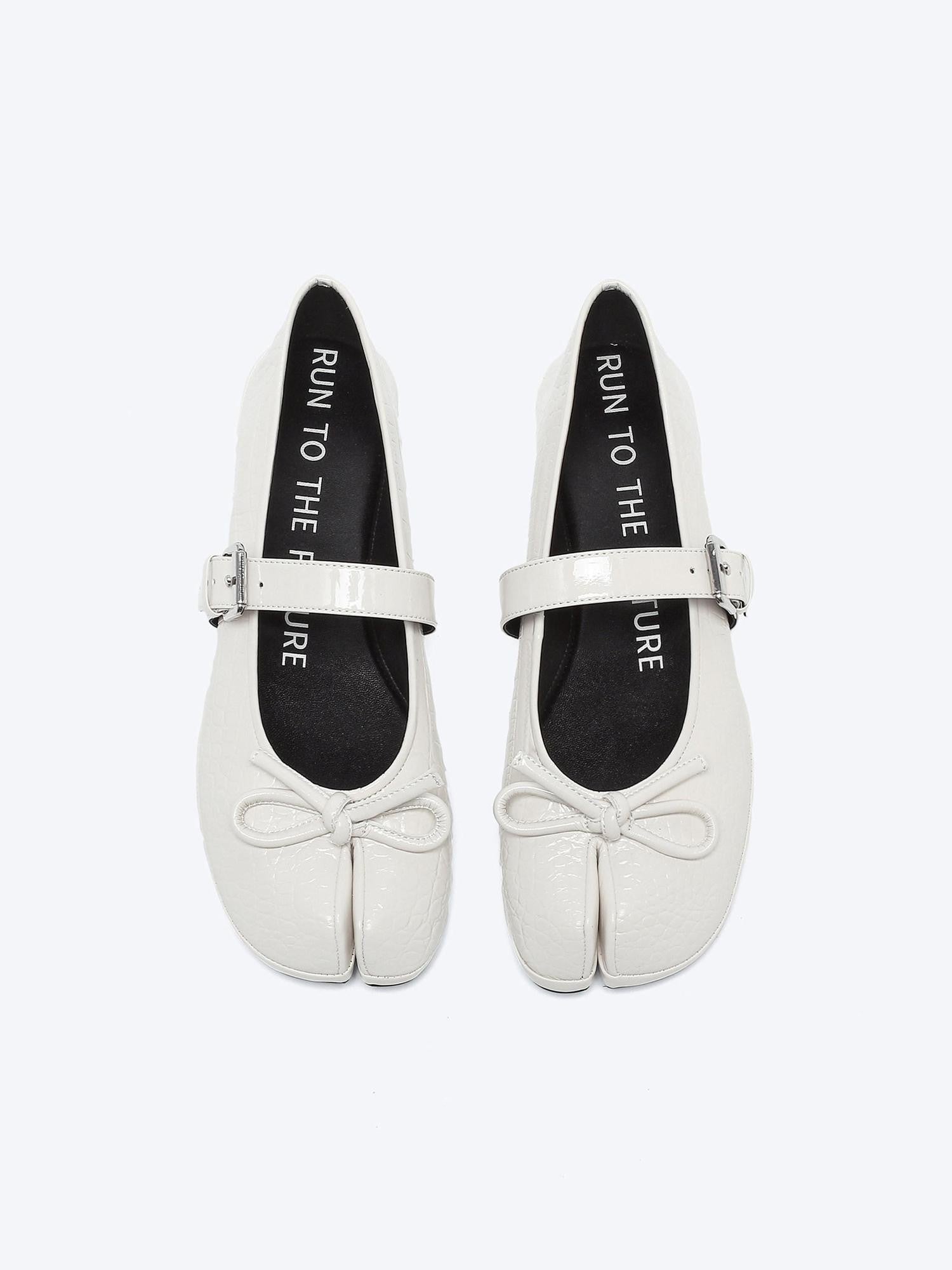 RUN TO THE FUTURE Crocodile Embossed Bow One Strap Low Vamp Mary Jane Women&