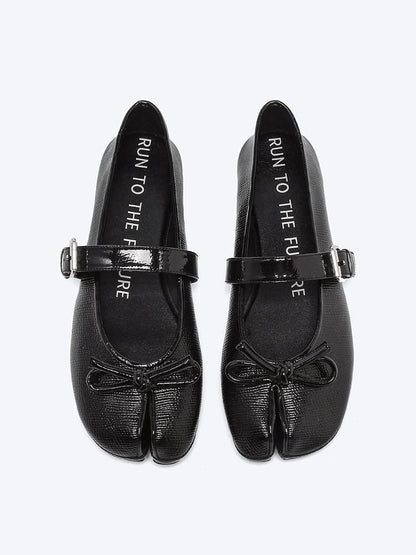 RUN TO THE FUTURE Crocodile Embossed Bow One Strap Low Vamp Mary Jane Women&