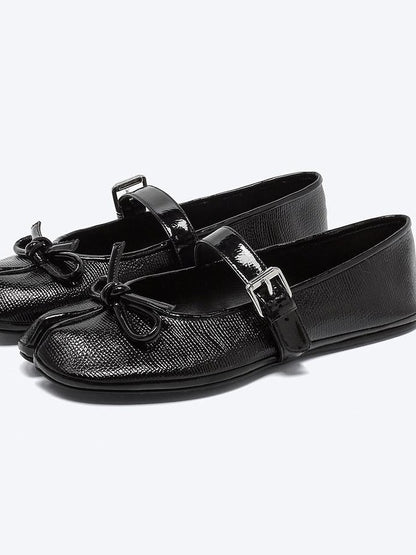 RUN TO THE FUTURE Crocodile Embossed Bow One Strap Low Vamp Mary Jane Women&