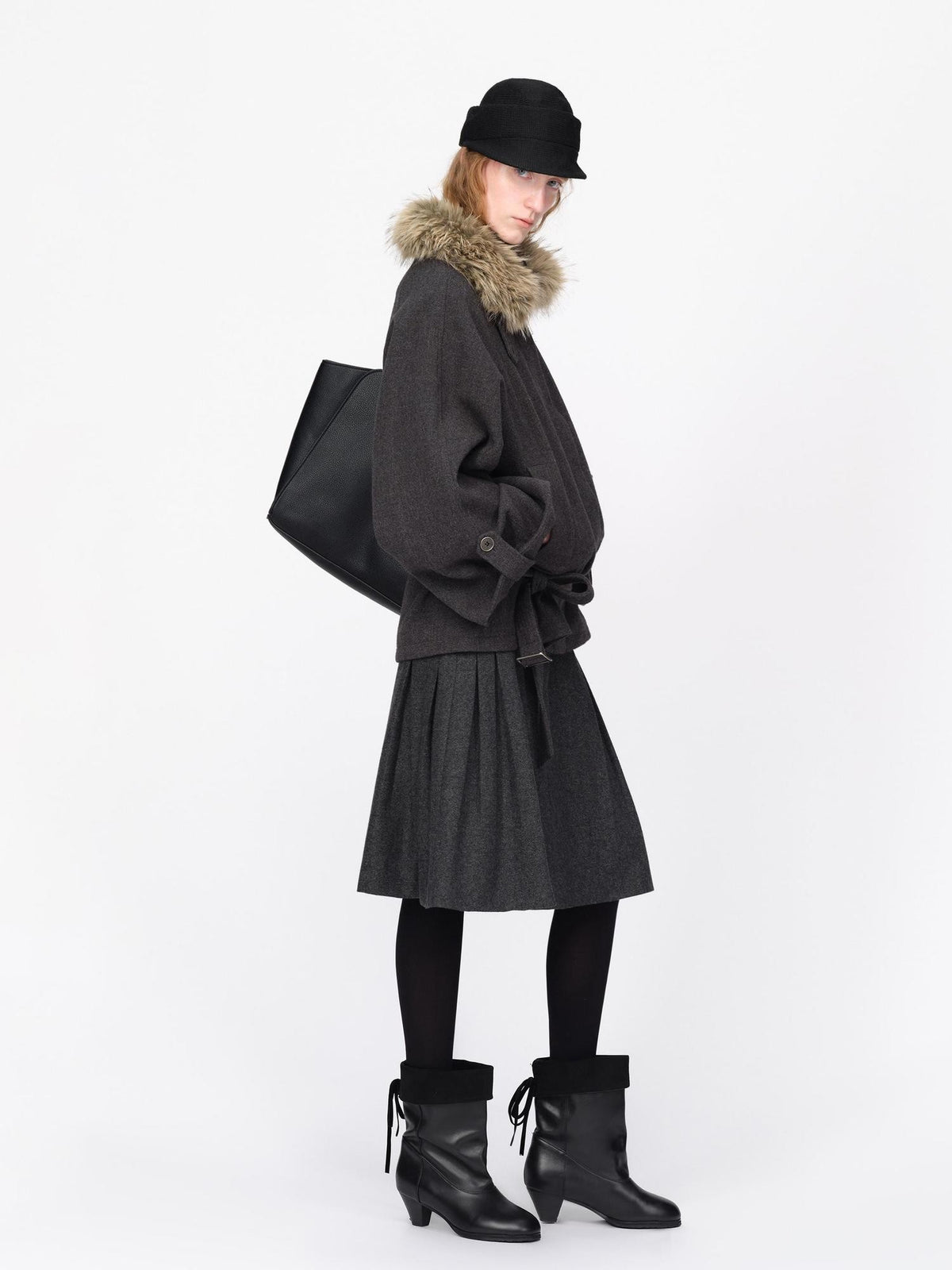RUN TO THE FUTURE Faux Fur Collar Flared Sleeve Belted Wool Blend Women&
