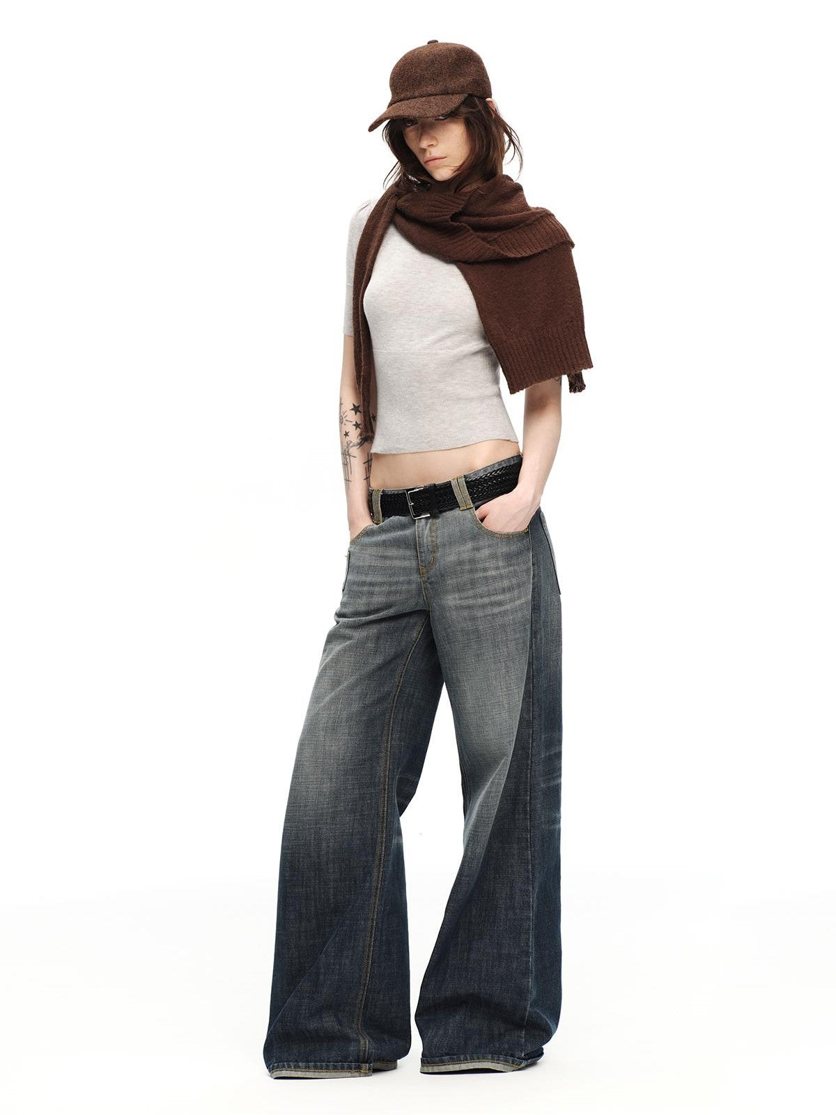 RUN TO THE FUTURE Gray Vintage Distressed Rolled Cuff Women&