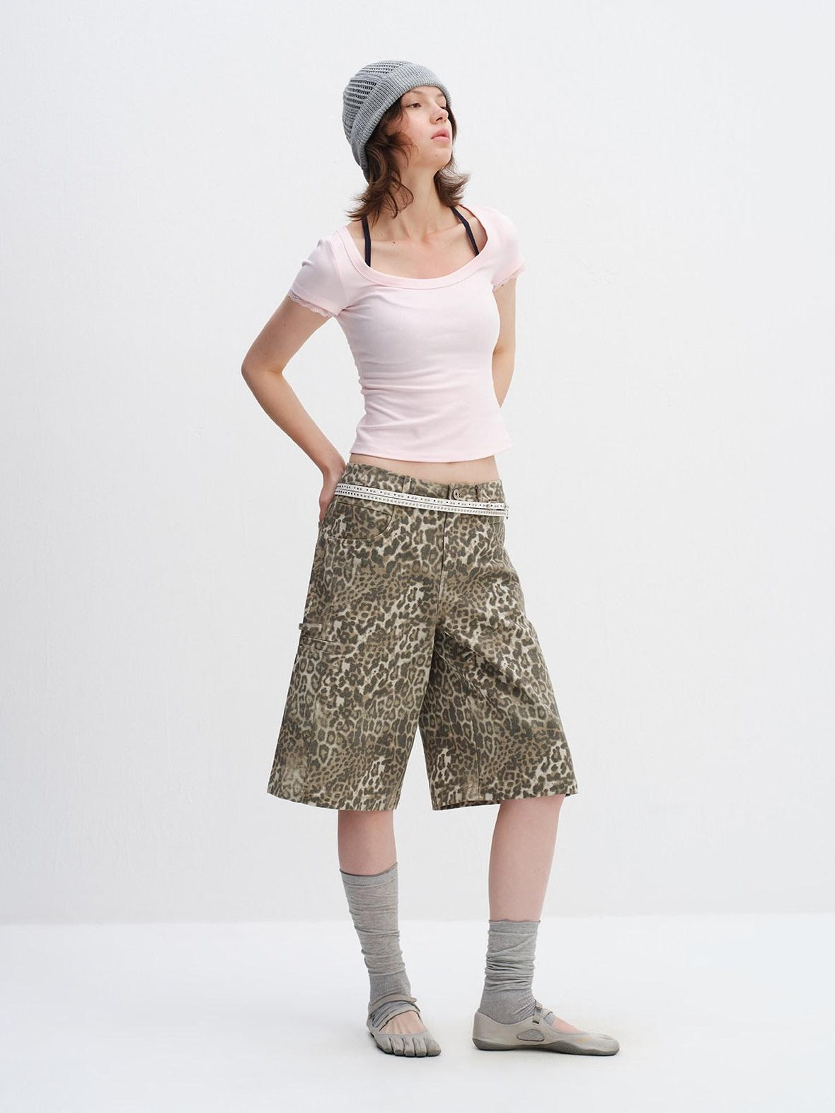 RUN TO THE FUTURE Leopard Print Vintage Pocket Mid Rise Wide Leg Casual Unisex Chino Shorts
