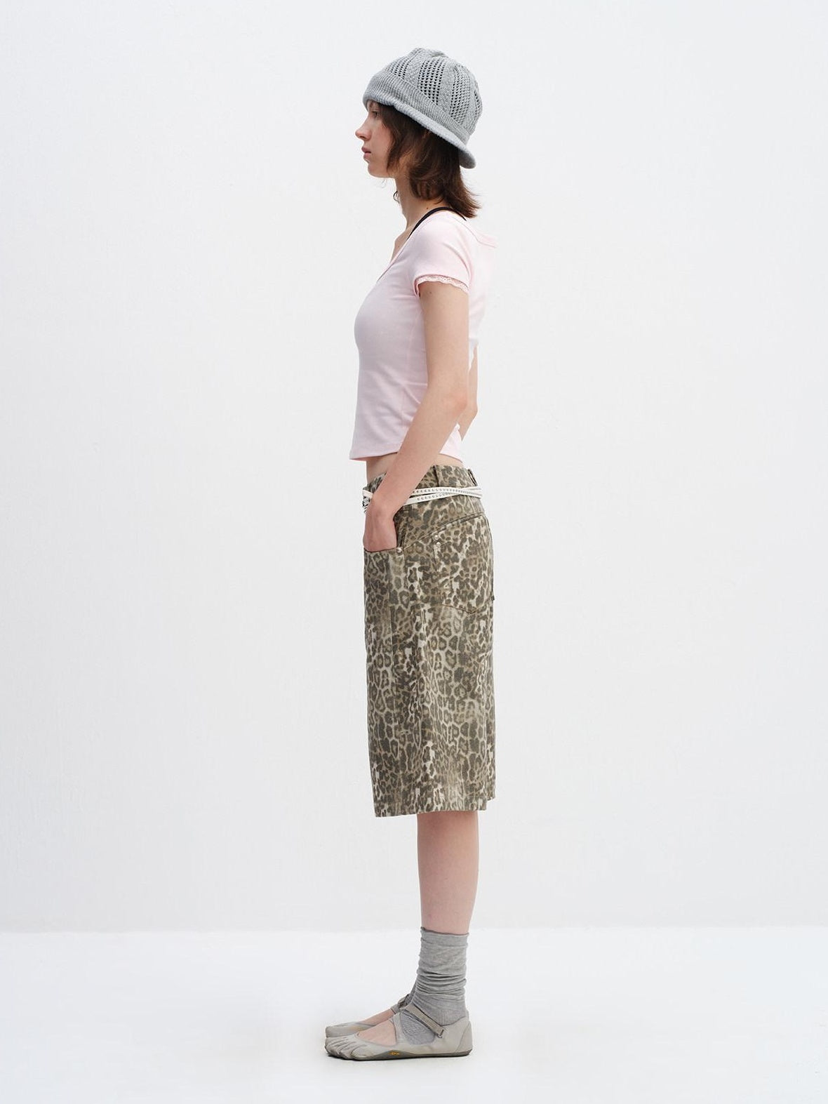 RUN TO THE FUTURE Leopard Print Vintage Pocket Mid Rise Wide Leg Casual Unisex Chino Shorts